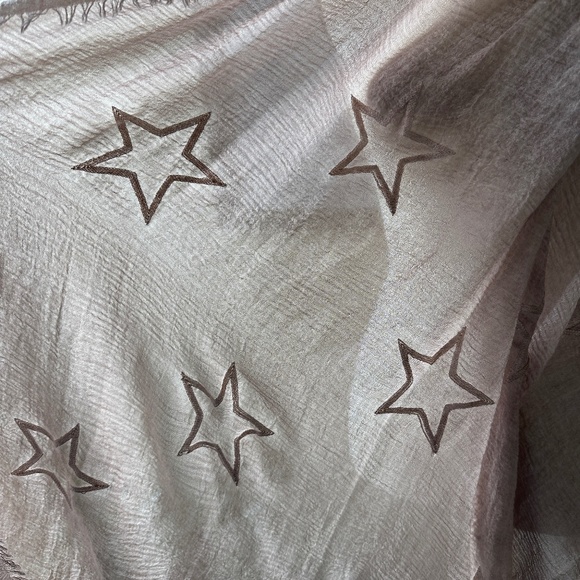 NEW Steve Madden Oversize Wrap STAR Embroidery Tan - Picture 1 of 7